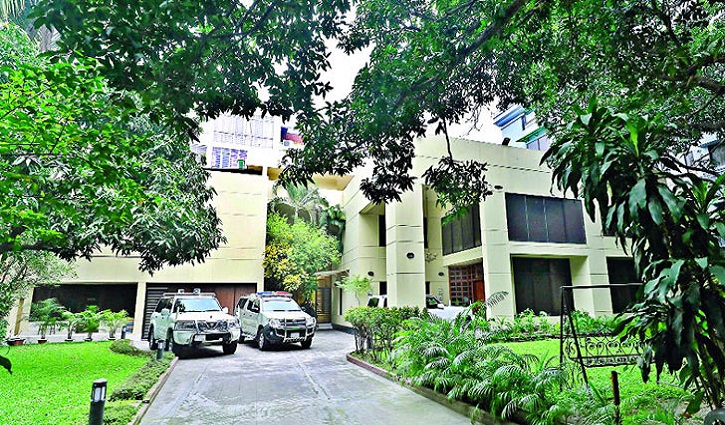 নিস্তব্ধ ফিরোজা, নিঃশব্দ এক রাজনৈতিক অধ্যায়ের সমাপ্তি